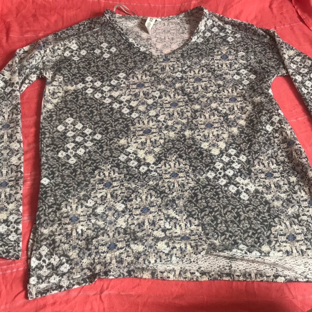 brand new knit top